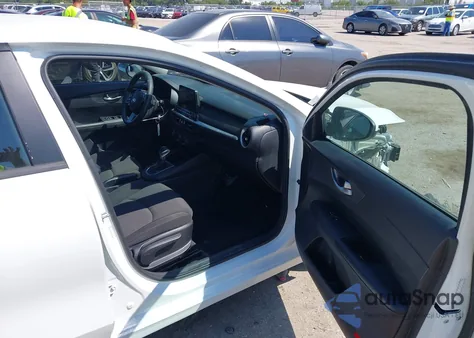 2021 Kia Forte Fe из США, поврежденный, VIN 3KPF24AD7ME276850